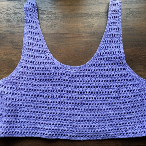 La Hearts Lavender Crochet crop top - Picture 4 of 7